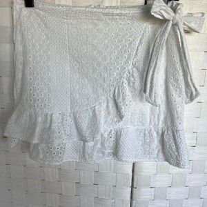 Kirious White Eyelet Juniors‎ Faux Wrap Mini Skirt Size M
